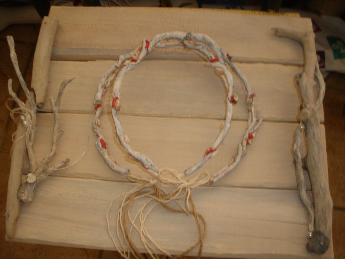 Marine Themed Wedding Set with Corals and Driftwood 