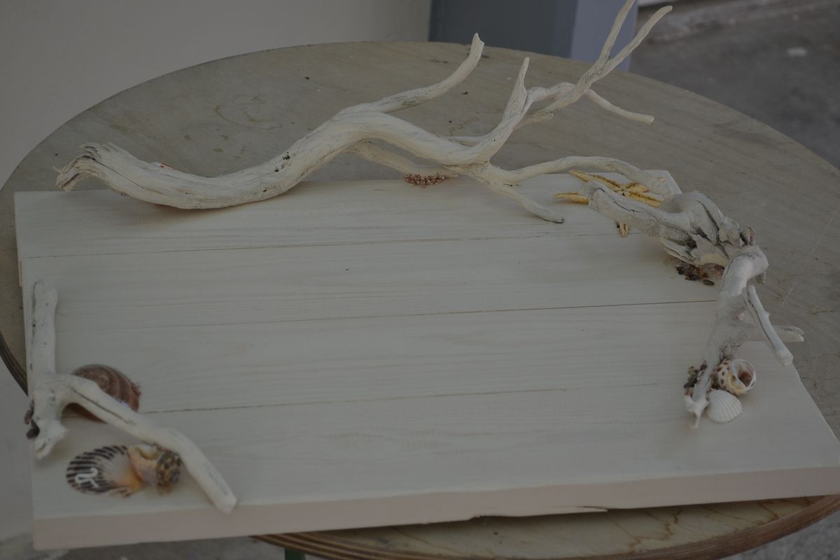 Marine Themed Wedding Set with Driftwood and Gauze